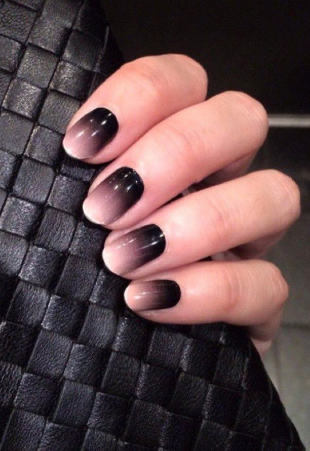 gradientnails97 tweet picture