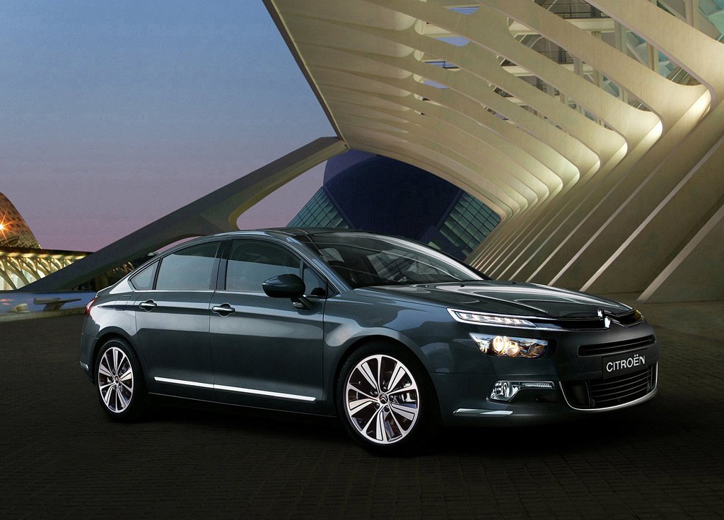 Tusman03's tweet photo. #Citroen #C5 au gout du jour... https://t.co/k5oTvS6N3h