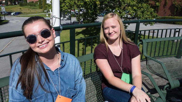 USN_info's tweet photo. #studiestarten er i gang. Reportasje og bilder fra gårsdagen https://t.co/Usg9TcdafJ https://t.co/ShQQZT5emx