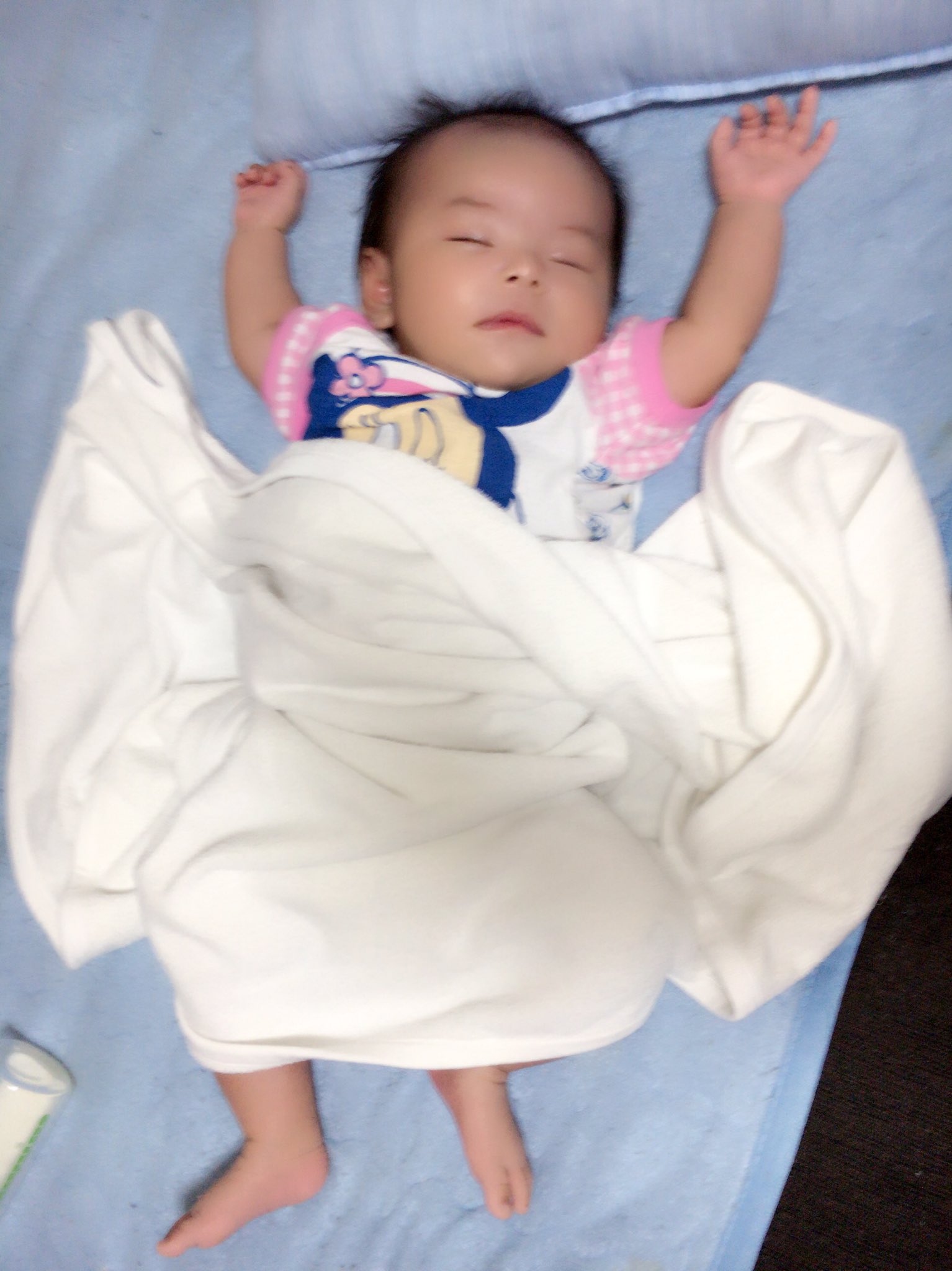 Asun 赤ちゃん訪問忘れられてたww Snowしたら絶対ブスなんやけど 赤ちゃんってsnowで撮ると めっちゃ可愛くなるはずなんやけどな なんでなんやろ 笑 普通に撮った方が可愛いよ我が子 T Co Ytz7j7jtwk Twitter