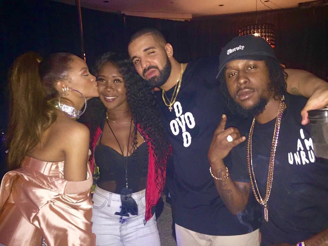 BritishLinkz's tweet photo. CelebUpdate; #Rihanna, #Squid, #Drake & #Popcaan after #OVOFest2016
_________
Link in bio or visit #Britishlinkz.com https://t.co/Zv6ZX9E07A