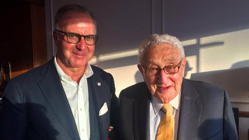 Champions On Twitter Karl Heinz Rummenigge Met Former Us Secretary Of State Henry Kissinger Before Fcbrma Https T Co Ht8jhyehgx