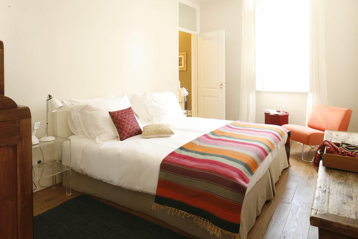 DomusSelecta's tweet photo. Hoy descubrimos... ¡el hotel Casa Das Janelas de #Lisboa! Nos encanta ❤️ https://t.co/rq6yazHiAB https://t.co/wJvOH0zwAH