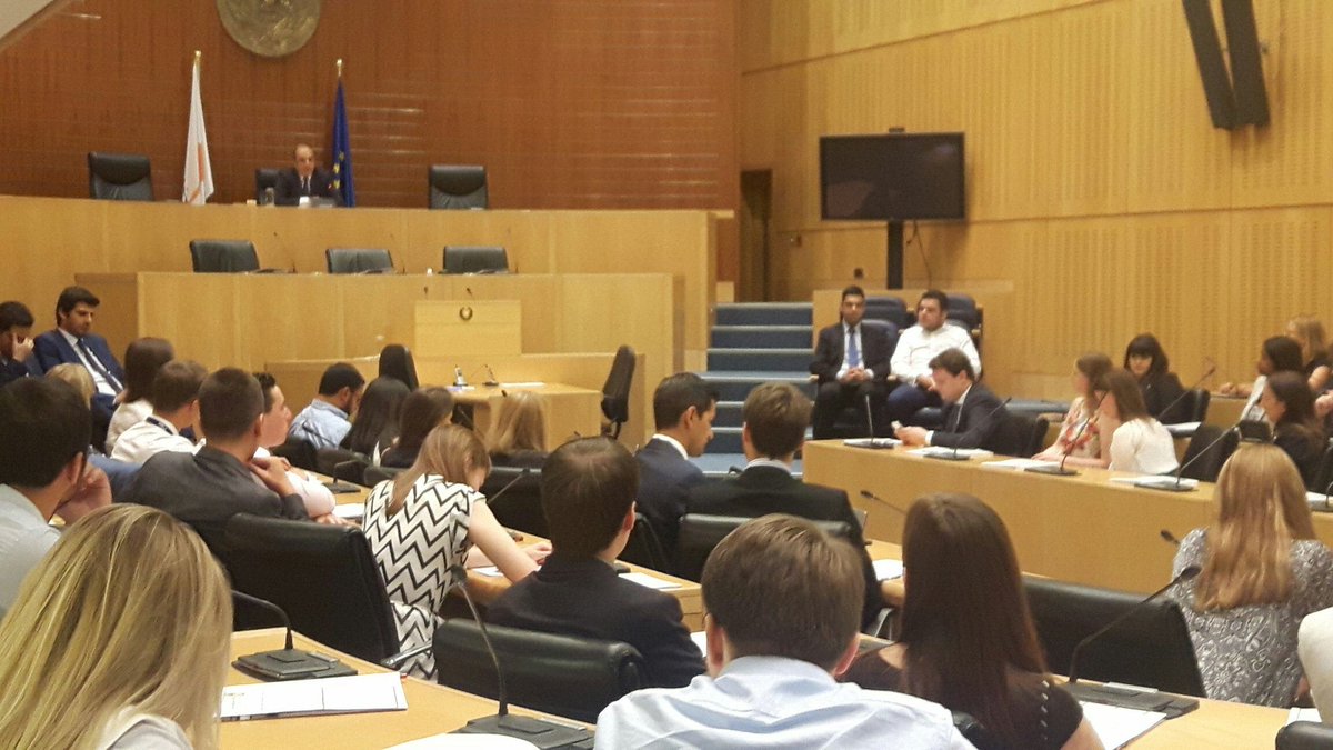 KatePetrou_'s tweet photo. Discussion for many issues considering EU from the President at The House of Representatives #EDSSU #fpkprotoporia https://t.co/xdfaRO2Hom
