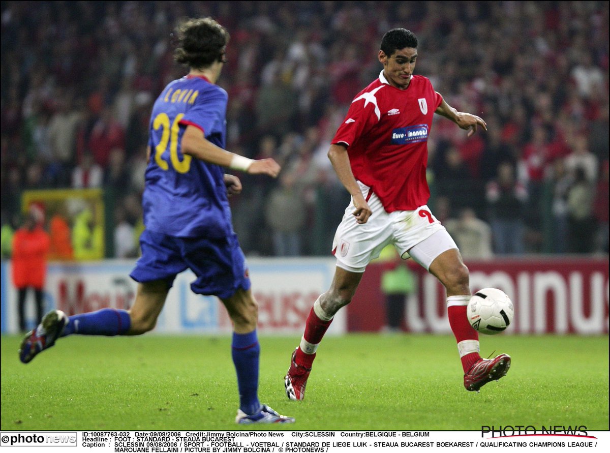 Standard_RSCL's tweet photo. Il y a exactement 10 ans, @Fellaini jouait son premier match pour les Rouches face au Steaua Bucarest... #RSCL https://t.co/xrlWKiaScp