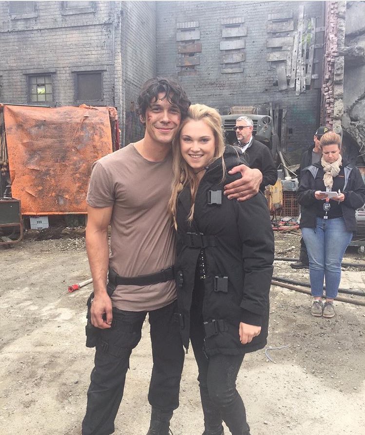 The100UK_'s tweet photo. Eliza and Bob on set for season 4! #The100UK #The100 @WildpipM @MisElizaJane https://t.co/tVzK4OjRbU