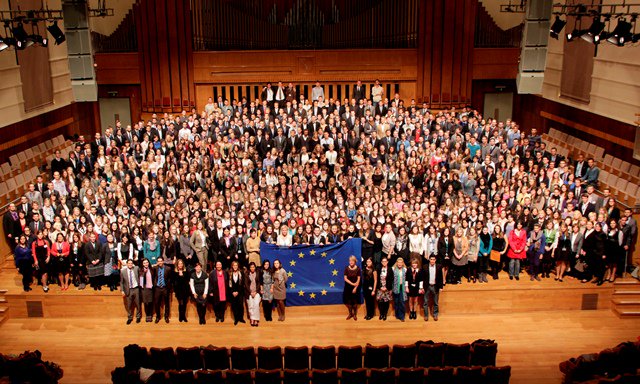 Interested in a Traineeship in the European Commission? You can now apply-  until 31/08 - ec.europa.eu/stages