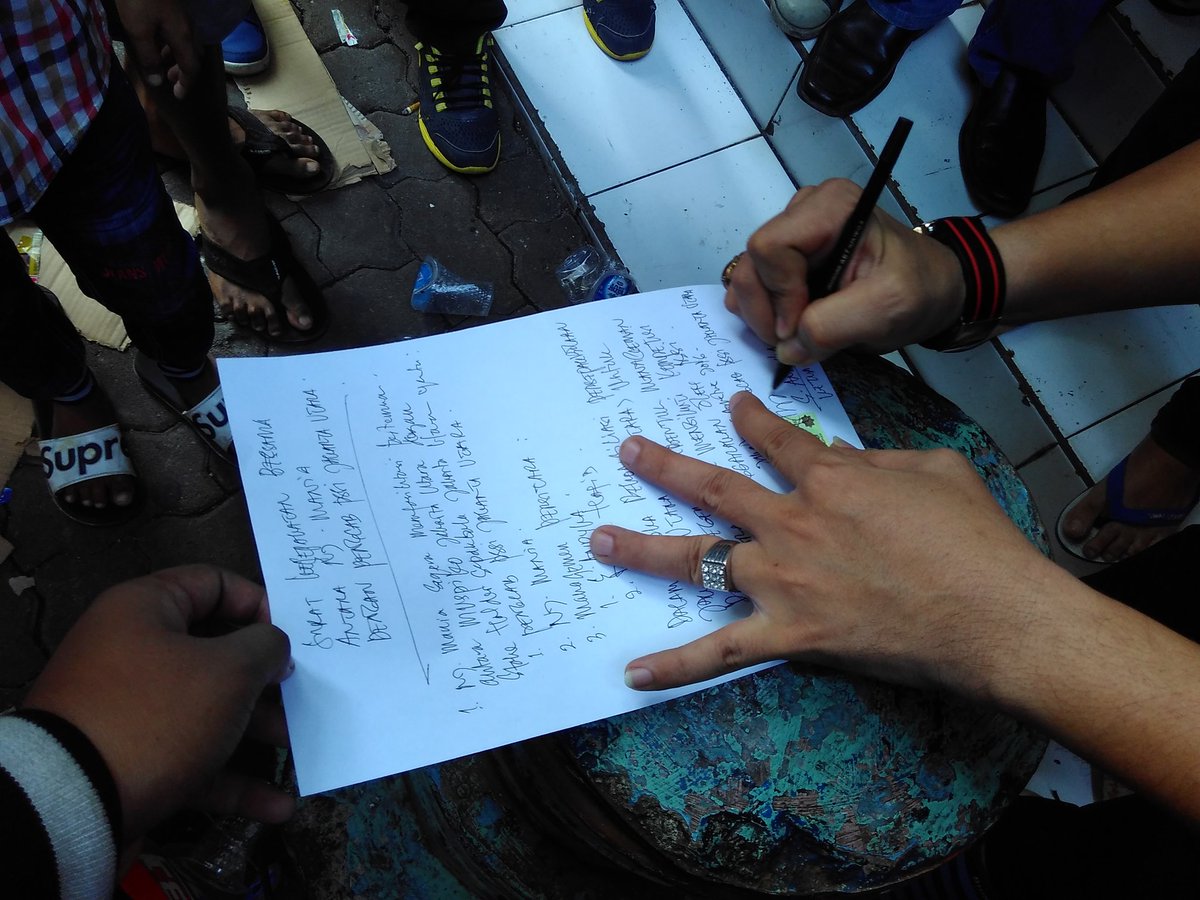 NJmaniaOnline's tweet photo. NJ mania dan Pengcab PSSI Jakut melakukan kesepakatan terkait Persitara #SavePersitara https://t.co/JjbltzQKaL