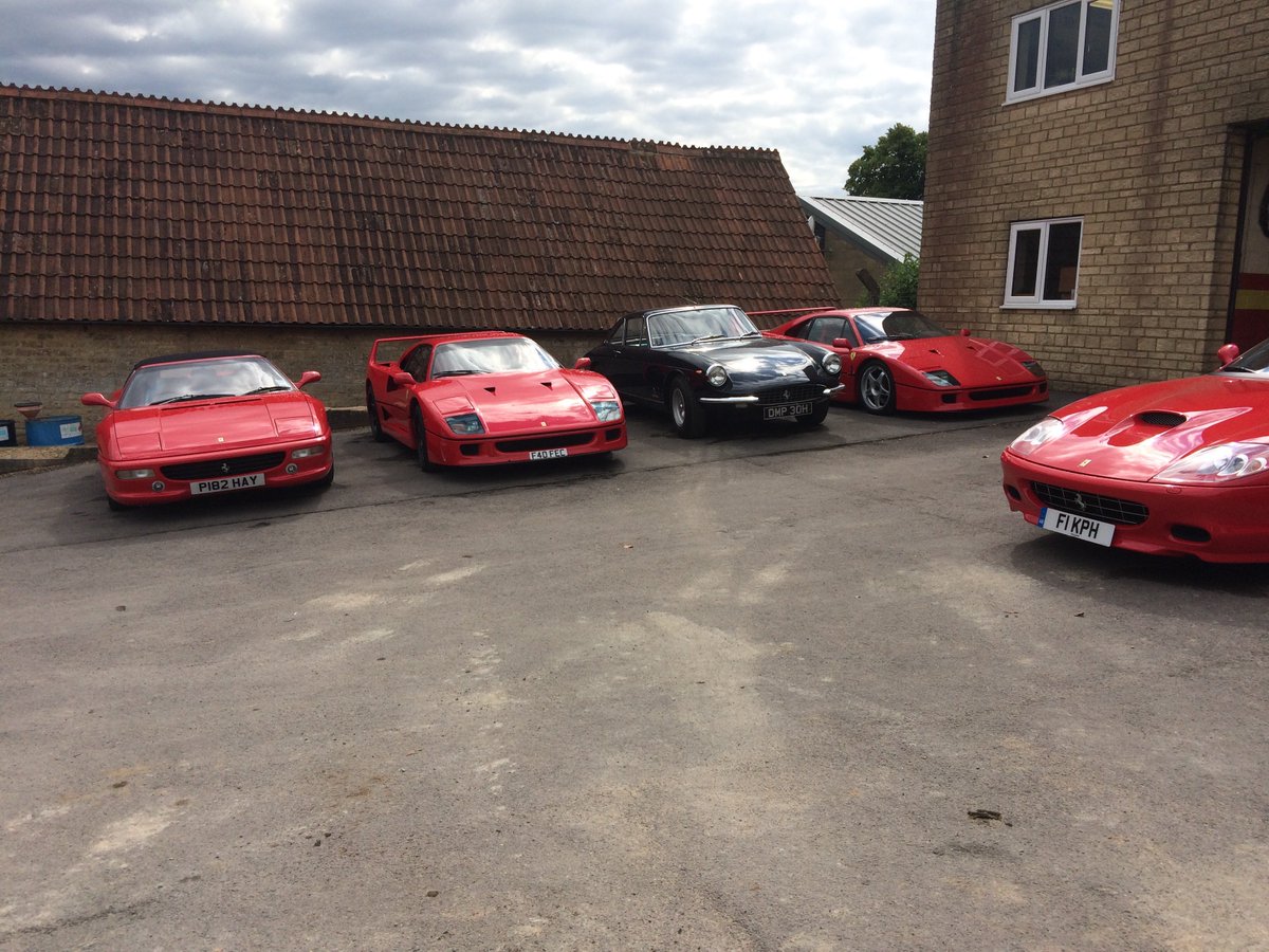 AthenaTelecom's tweet image. Building a new Workshop Building for a Ferrari Garage in Northleach. Not a bad view from the office! #Ferrari