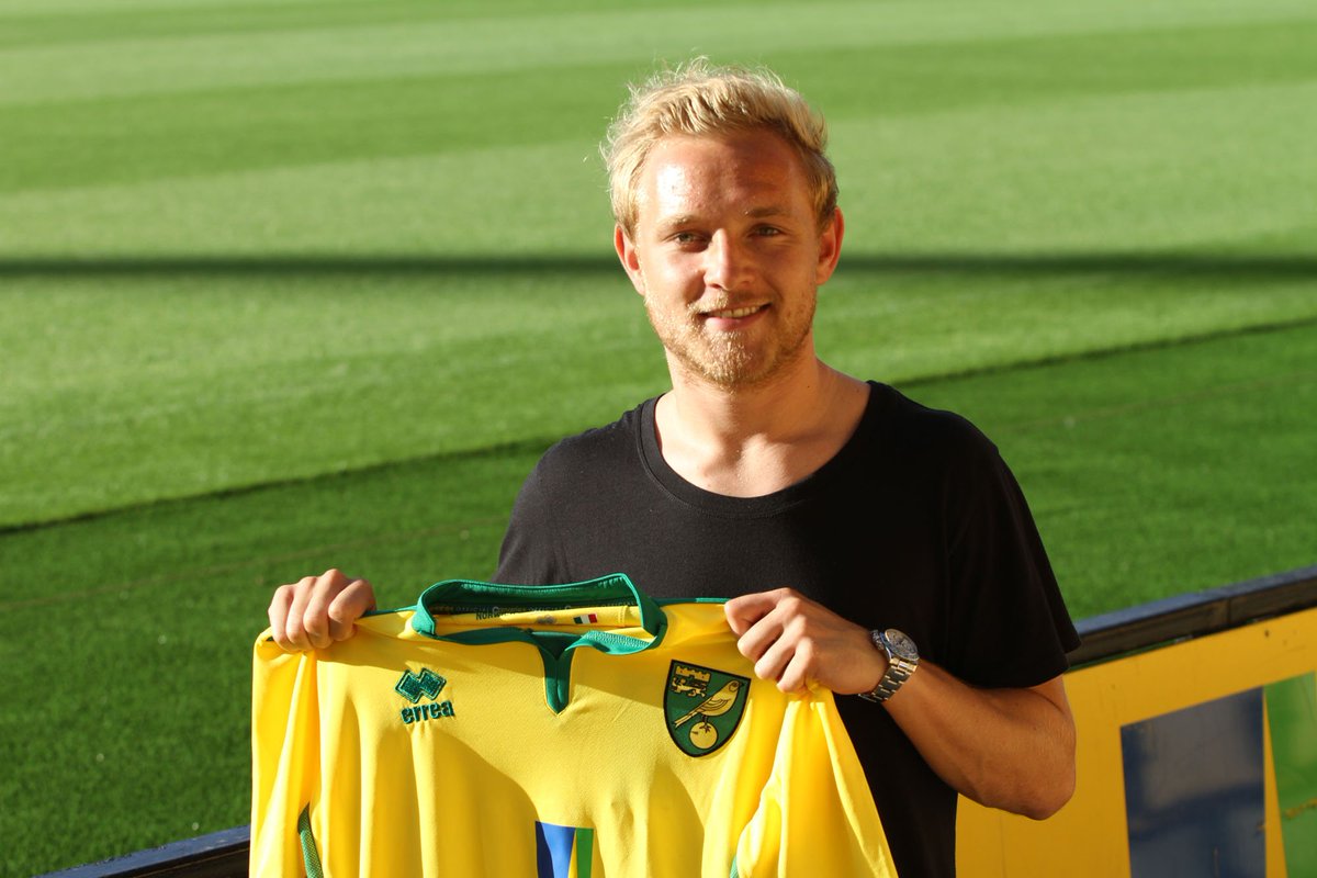 NorwichCityFC's tweet photo. Win this shirt, signed by brand new Canary @pritch_93! Simply follow us and retweet this to enter. #ncfc 💛💚 https://t.co/J5dkfTdy63