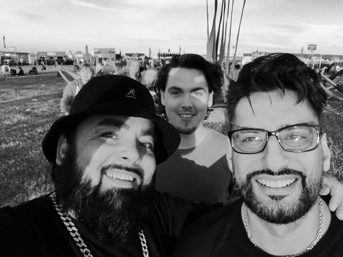 UncleFrankBand's tweet photo. Taking a rare stroll thru a festival #food #ynot2016 #unclefrankmusic https://t.co/eB7OPeM58d