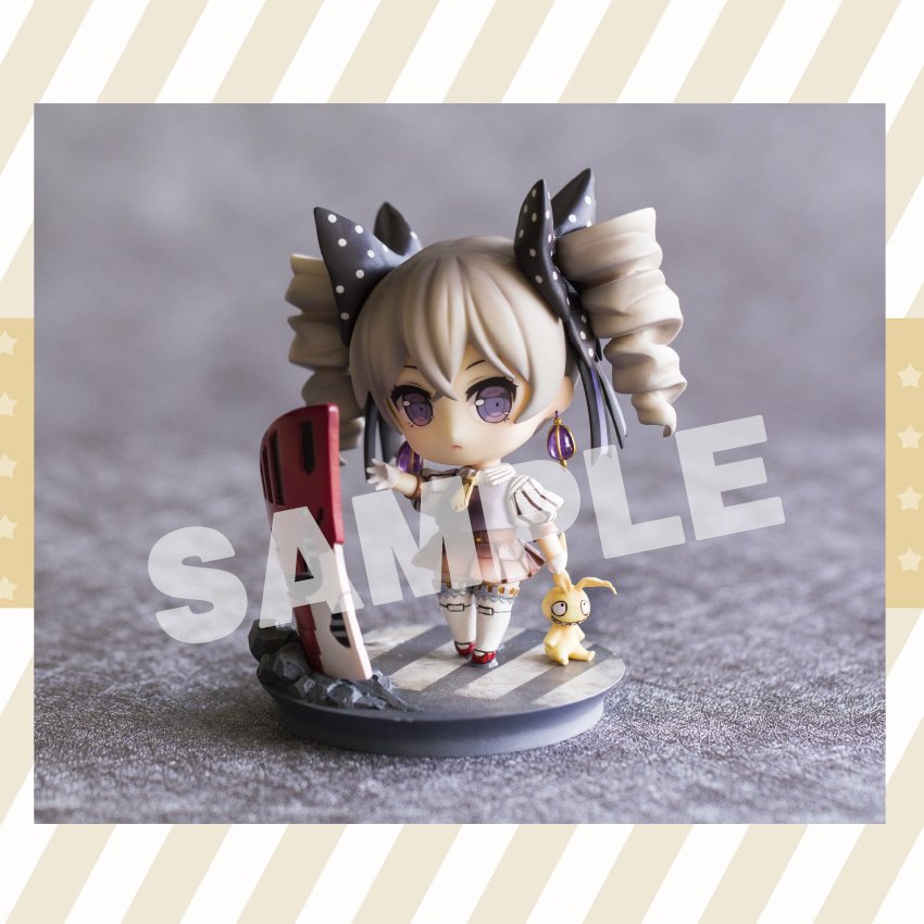 崩壊学園公式 Twitterissa そして みんな大好きブローニャフィギュア 一家に一人 ブローニャちゃんはいかがでしょうか 特製のホムちゃんショッパーに入れてお渡しします C90 コミケ 崩壊学園