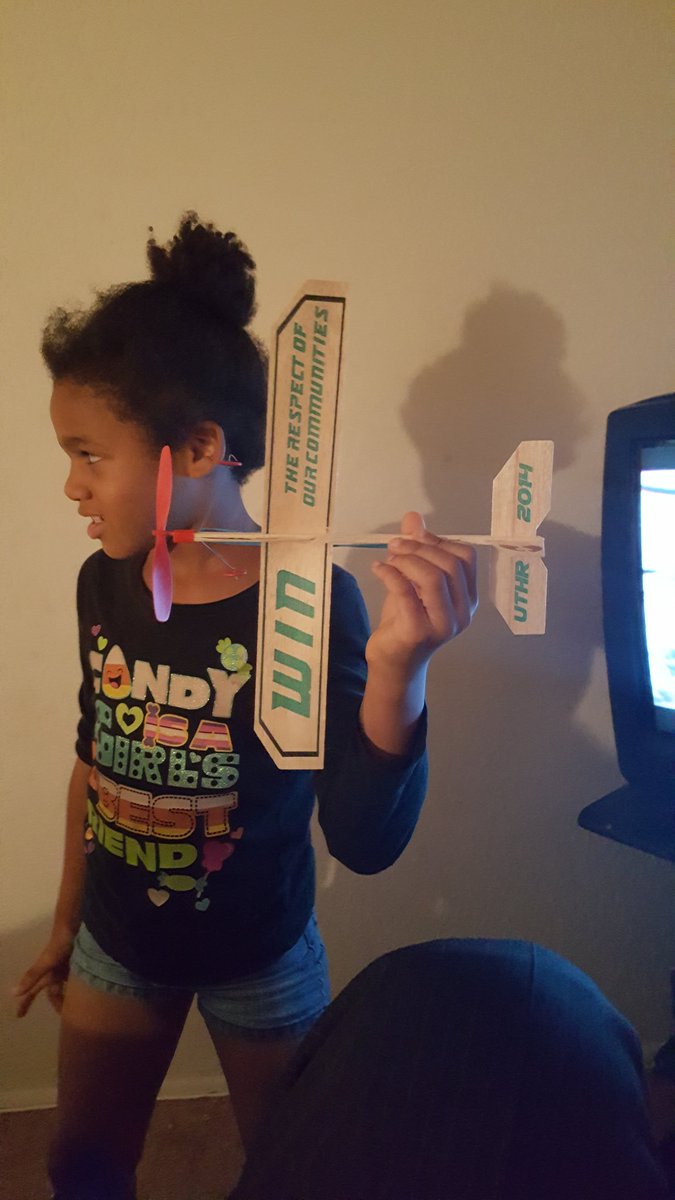 JeffreyThamesSr's tweet photo. The kids r happy when I come home at the end of the day with gifts.Thks @Skybiome  @RothblattQuotes #HopeRestoredInc https://t.co/ejREi3JVkX