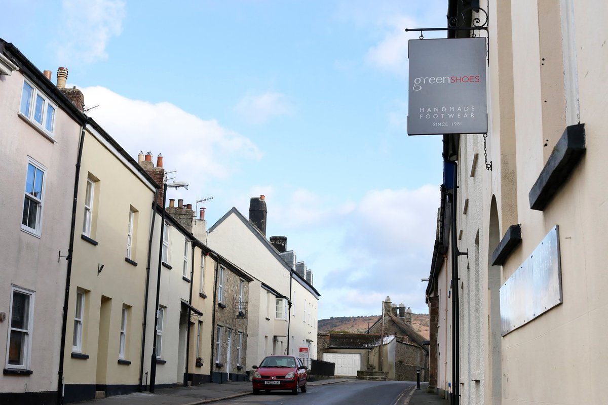 Visit #Moretonhampstead this SAT. We're OPEN as well as many others <a href="/visit_moreton/">Visit Moreton</a> <a href="/MoretonCafe/">Central Stores</a> <a href="/moreton_hub/">Moretonhampstead</a> #summer