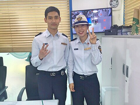 19880218MJ's tweet photo. [리다온도 blog] 160804
เพื่อนตร.หญิงของส.ต.ต.ชิมชางมิน
ถ่ายตอนไปแจกแผ่นพับโปรโมทตำรวจท่องเที่ยว เมื่อ29ก.ค.ที่ผ่านมา✌🏼👮🏼 https://t.co/KCKminFX8f