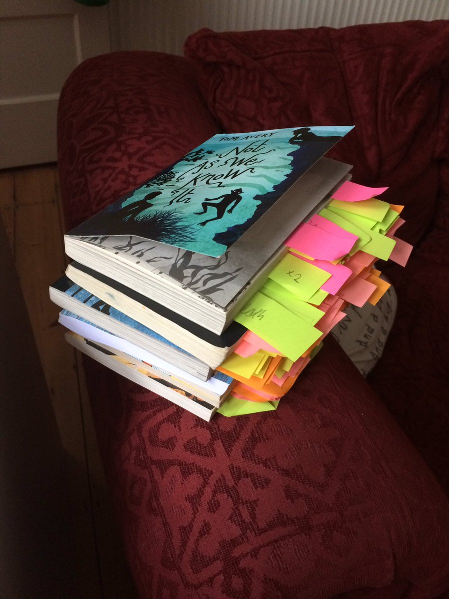 _elbr's tweet photo. Look how many times these children's books mention death/something related to it! #Publishingresearch #bibliotherapy https://t.co/IgD7YUZwV6