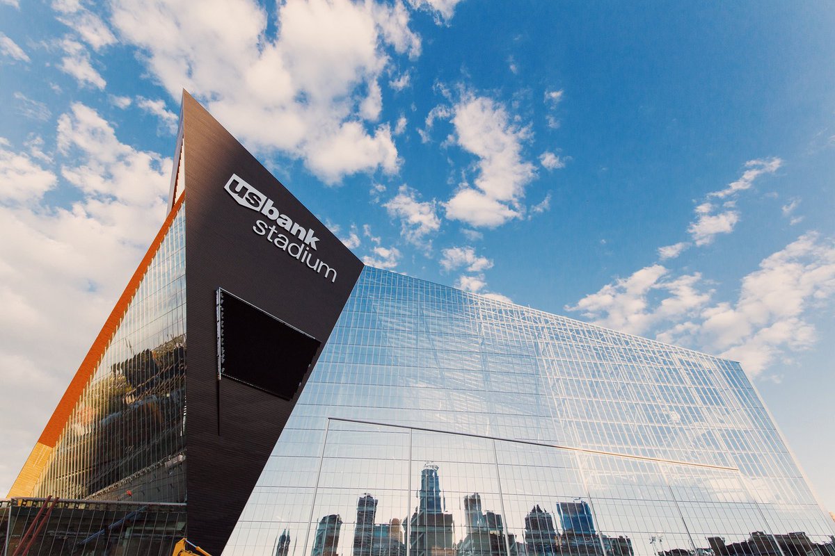 TheLowryMN's tweet image. Who else is obsessed with @usbankstadium? We know we are! #skol #vikings #finallyopen #ourstadiumiscoolerthanyours