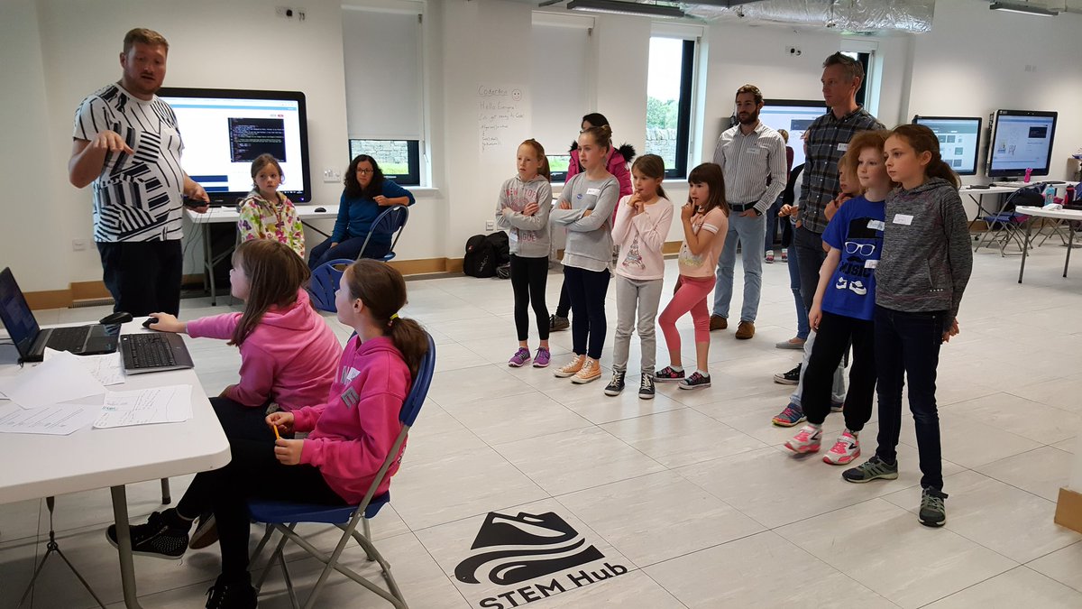 UHISTEM's tweet image. Today's Summer #Coderdojo club is all about website design using html! @highlandcoder @ThinkUHI @CoderDojo