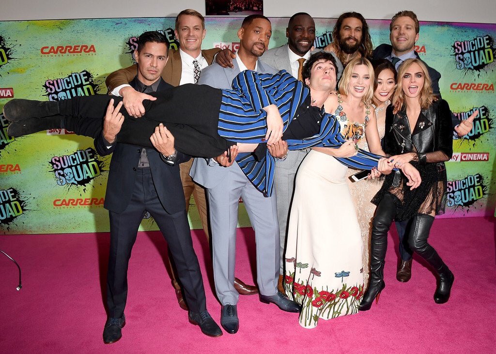TheOnlyOTH's tweet photo. All the pics from the #SuicideSquad uk premiere mxkskskdkdk https://t.co/gjEYO2PMiy