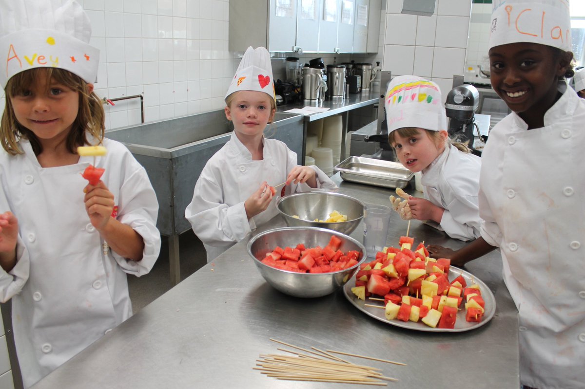 culinarycamps's tweet photo. We're a day late..but yesterday was #NationalWatermelonDay &amp; our kids had a great time making these kebobs #kidscamp https://t.co/7RwfmrRkOh