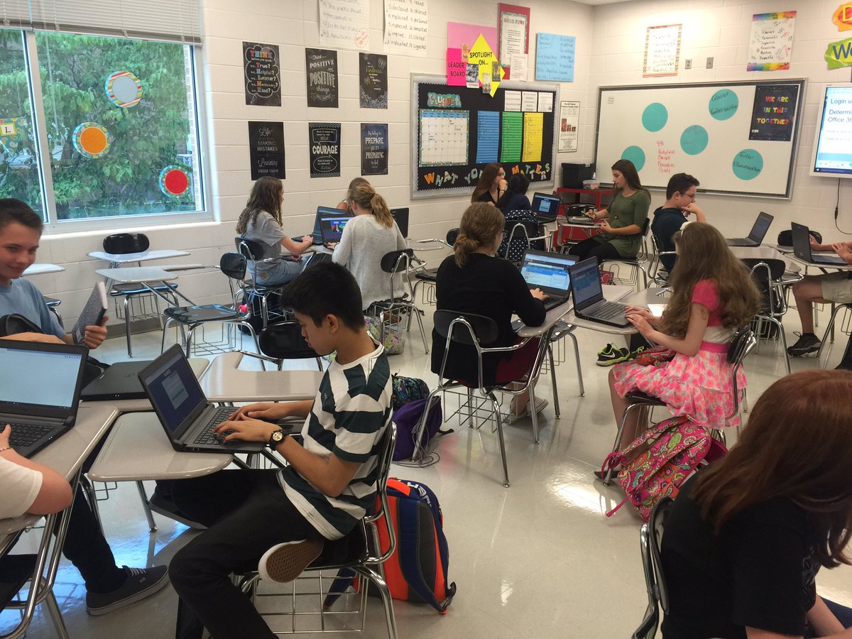 KHallatWestHigh's tweet photo. What a difference one year makes! #ProjectPromise2020 @mhhswtrojans @teresabateayers #MsHallAtWestHigh #GoTrojans https://t.co/RyVOwTiZno