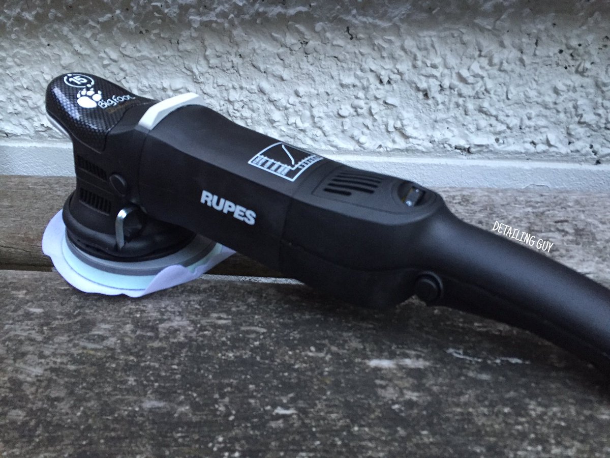 Detailing_Guy's tweet photo. @RUPESSpA ragazzi ci siamo?? tutte le mie foto anche su insta! La mia nuova arma pronta all'uso #detailingguy https://t.co/qXChMCsNyq