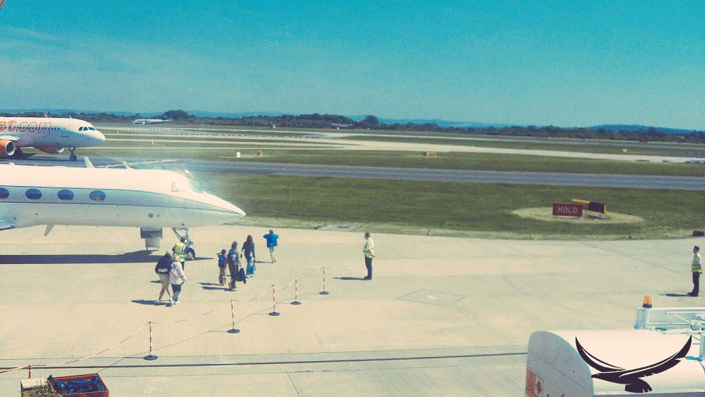 FalconaPJ's tweet photo. Enjoy your family time, with a  #privatejet flight. No more stress &amp; hassle at the airport.

https://t.co/Th4x2Gn6La https://t.co/MV6Pn8oq8A
