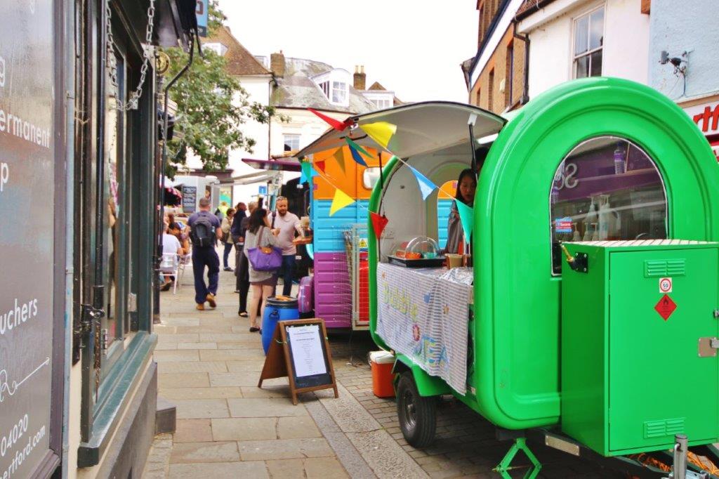 ThomasChildsCo's tweet photo. No dinner plans? Pop down to Hertford town centre to try out some serious street food. #Hertford https://t.co/5QfdrKgPrS