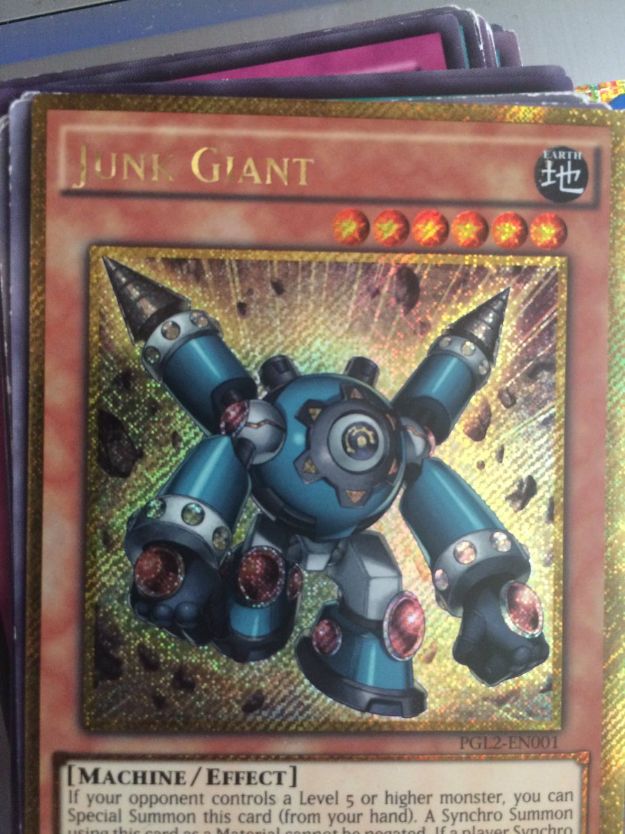 YuGiOhEuphemism's tweet photo. When you overhype your size on a night out #yugioh https://t.co/NC5tG6JmzH