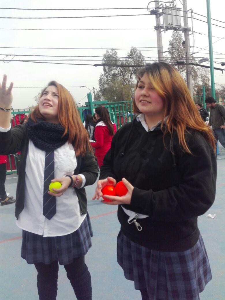 FilialElBosque's tweet photo. Nuestra batucada en alianza con colegio realiza presentaciones gratuitas en todo santiago, en el barrio #ColoColo https://t.co/fN9rQfWjqi