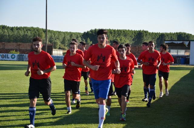 CLmagacin's tweet photo. Primera semana de entrenamientos para el @UBUEstudiantes #futbol #regional https://t.co/cIsD77Opxe