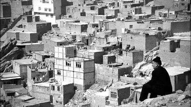 وزیر راه و شهرسازی ایران  گفت: درحال حاضر 19 میلیون نفر در شهرهای ایران در وضعیت بد و نامطلوبی زندگی می‌کنند.