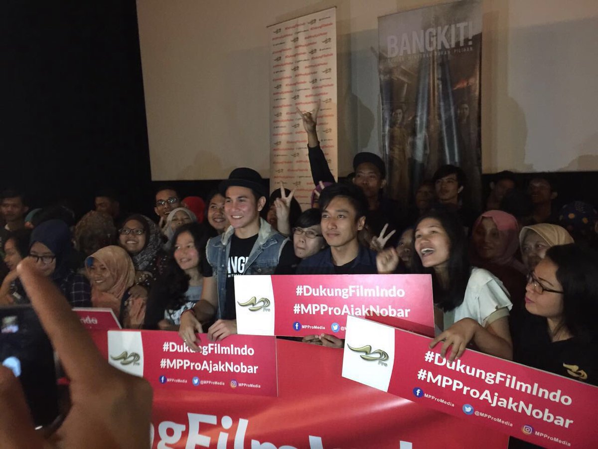 VinoGBastian__'s tweet photo. Terima kasih @mppromedia nobar #BANGKIT nya ruame!! 🙏🏼 https://t.co/OnQ5JcTHos