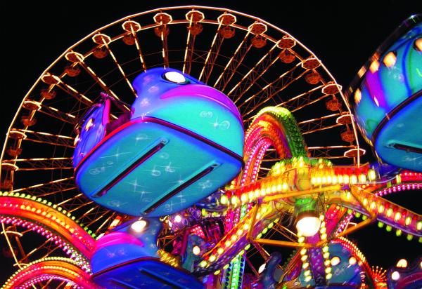 Zat. 6/8 opening <a href="/kermisinhoorn/">Kermis Hoorn</a> door wethouder <a href="/theovaneijk/">theovaneijk</a> met DJ Niek Paniek <a href="/KerkpleinHoorn/">Kerkplein (Hoorn)</a> en 'n optreden <a href="/OG3NE/">OG3NE</a>