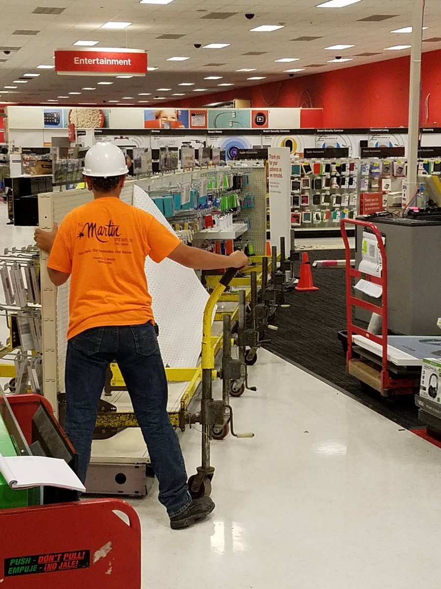 jmthoms's tweet photo. We like to move it move it!  #d146 #T2106remodel #IR @FitchburgSteve  @domcolosimo https://t.co/2nbZgRwaUN