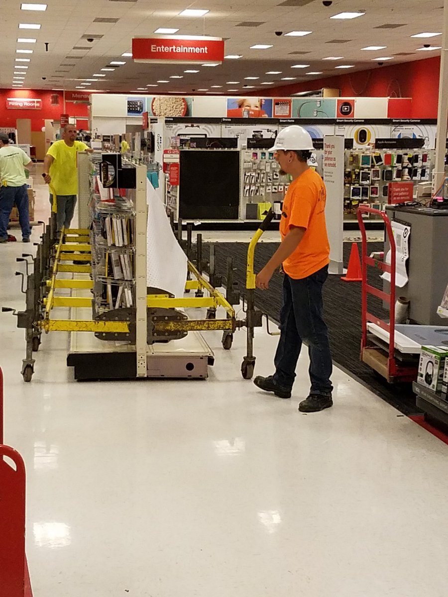 jmthoms's tweet photo. We like to move it move it!  #d146 #T2106remodel #IR @FitchburgSteve  @domcolosimo https://t.co/2nbZgRwaUN