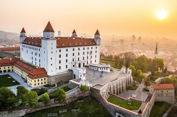 Hash_Travel's tweet photo. VIENNA - BRATISLAVA - BUDAPEST | Hash Cruise Ship https://t.co/AGXvkDLgdQ
#hashevent #eurohash #onon #hashhouse #hhh https://t.co/sgwuF3uXHM