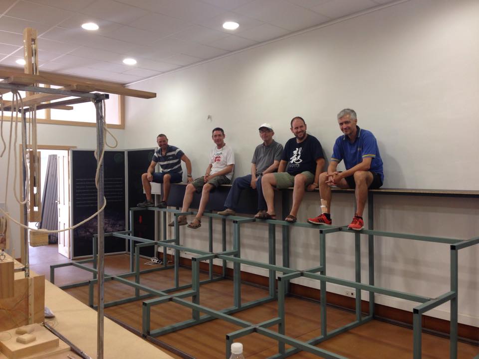 Hoy los trabajadores del metal de nuestro centro de ciencia se han ganado el jornal