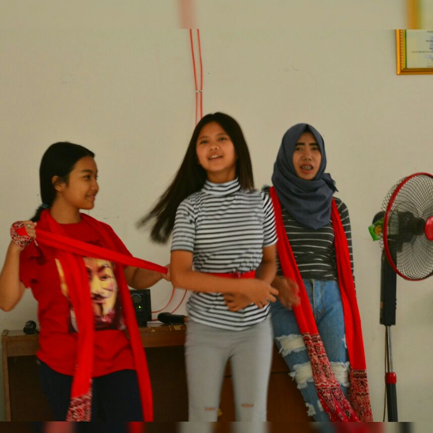 Ehhh, anak2 nya masih ada kegiatan2?? Yaa beginilah tapi dulu mah masih kecil2 sekarang sudah gede