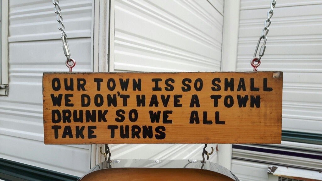 GreyMarketWine's tweet photo. Sharing is caring? @MacCocktail #drinkingfail #itsfunnythough https://t.co/QFol2ZSNaa