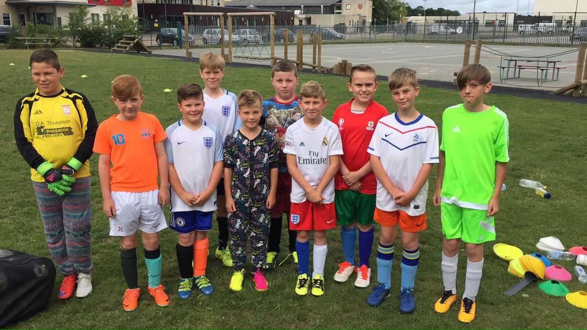 PTAW_ESSEX's tweet photo. Great time at Colchester this week, bring on Harlow next week https://t.co/HEfR65MwYS #PTAWSummer16 Arsenal SS https://t.co/FtzXL6b8Wo
