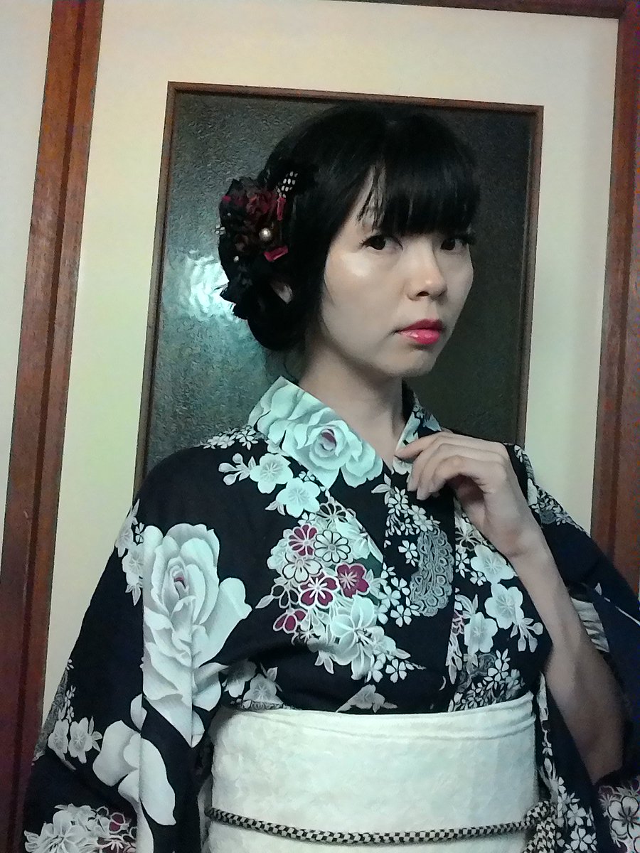 Natsuko 最近さとさんの素敵なヘアースタイルに憧れて 耳隠し を練習中 耳隠し難しいです D 耳隠しスタイルだと前髪横分けが好きなんですが短くて断念 練習あるのみですよね Natsuko 最近さとさんの素敵なヘアースタイルに憧れて 耳隠し を練習中 耳隠し難しいです D 耳隠しスタイルだと前髪横分けが好きなんですが短くて断念 練習あるのみですよね
