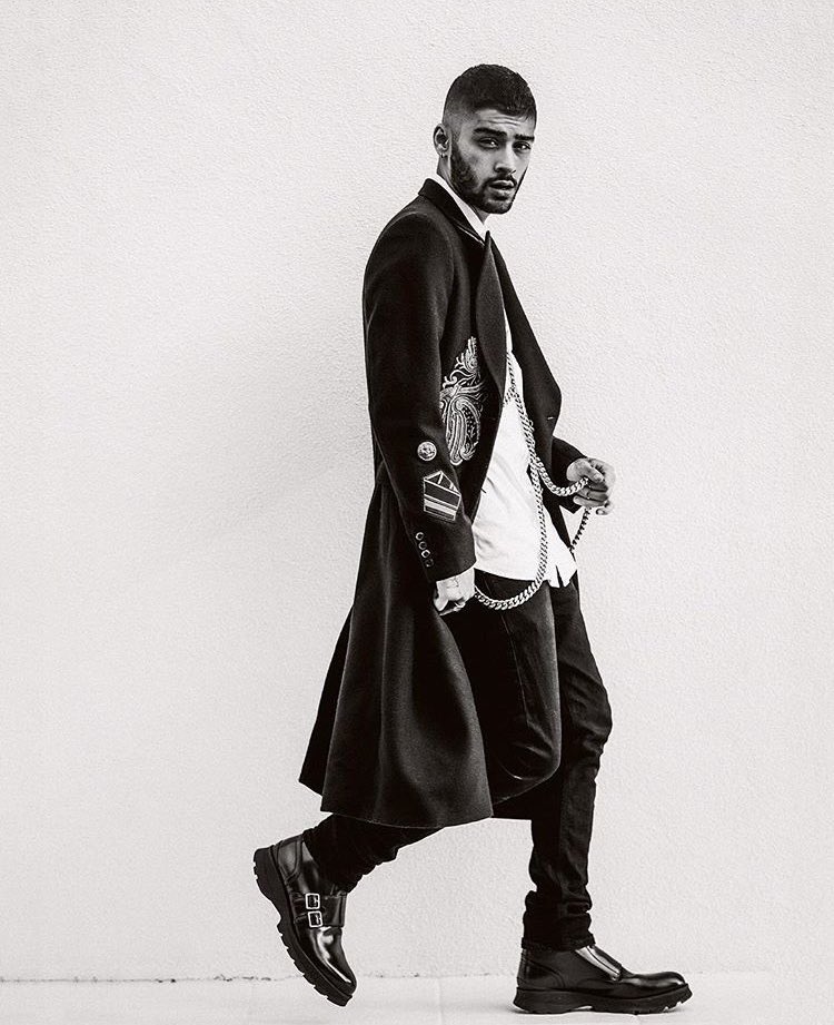 _ZiGiUpdates_'s tweet photo. #IG | elleuk: "Authenticity is the key to being a successful artist and to being iconic' - Zayn" https://t.co/WAXFdBexn8
