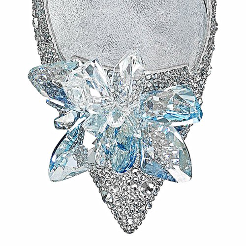 Crush Of The Day: Jimmy Choo Crystal Covered 'Cinderella Slipper' buff.ly/2aLF7Fa #Weddings #BrideToBe