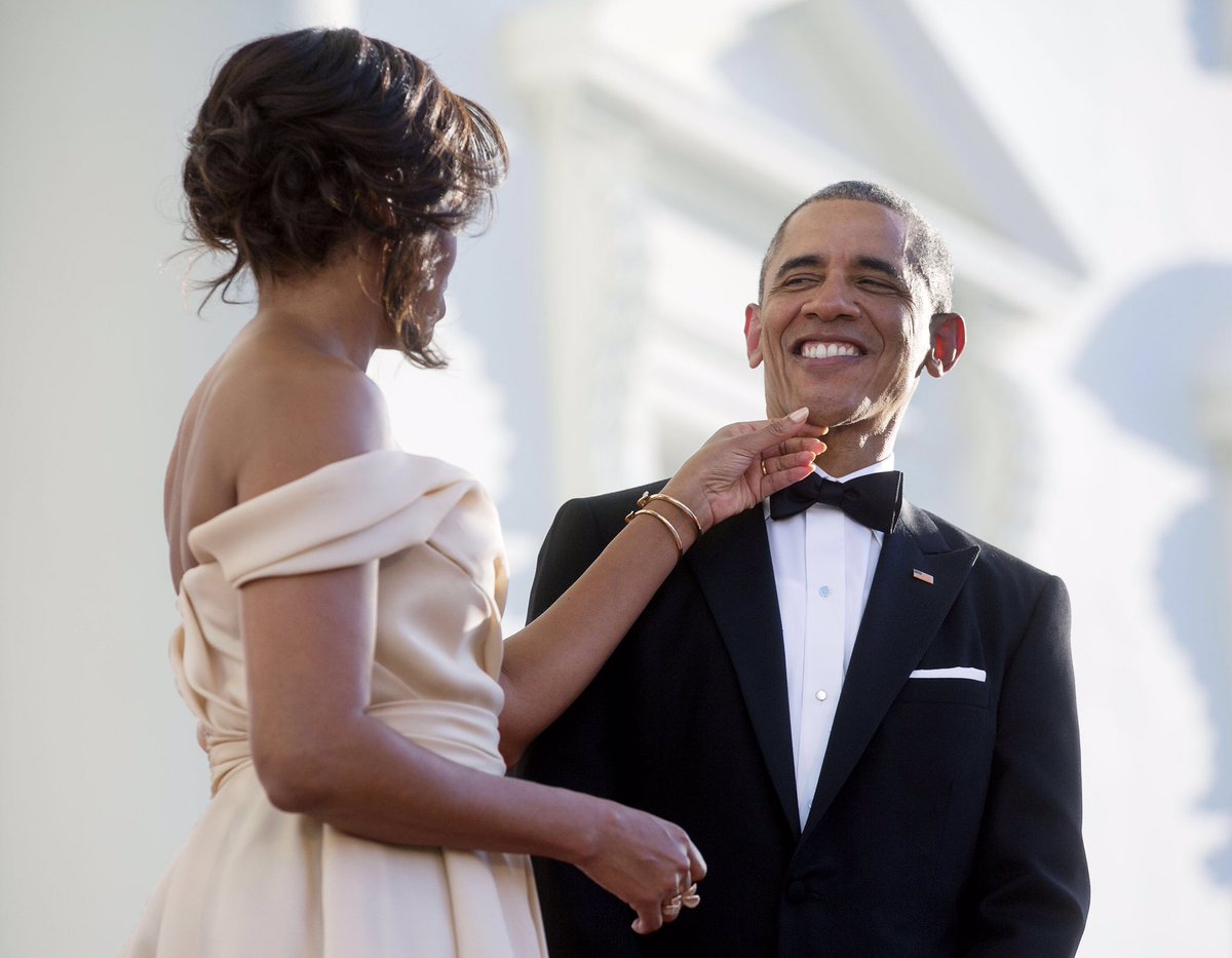 FLOTUS44's tweet image. 55 years young and that smile still gets me every single day. Happy birthday, Barack. I love you. -mo