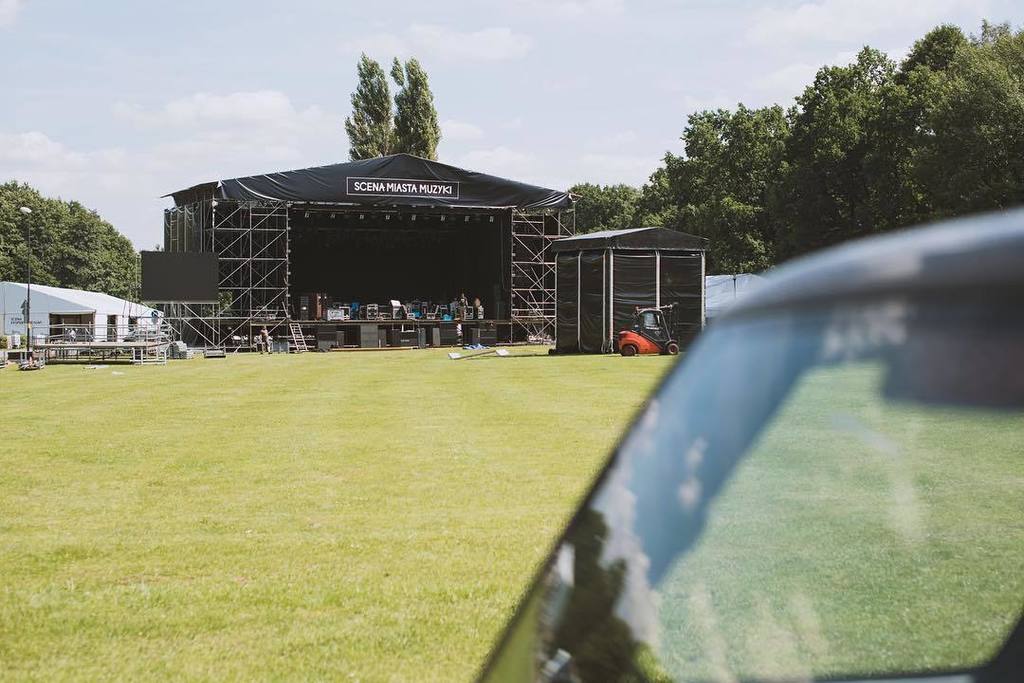 GriffinArtSpace's tweet photo. #rajzapokato OFF we go! 🎉🇬🇲🔊🎶 Główna scena już gotowa, będziecie?
#offestival #katowice #… https://t.co/rX24BOSLJD https://t.co/nQZnEoBP5f