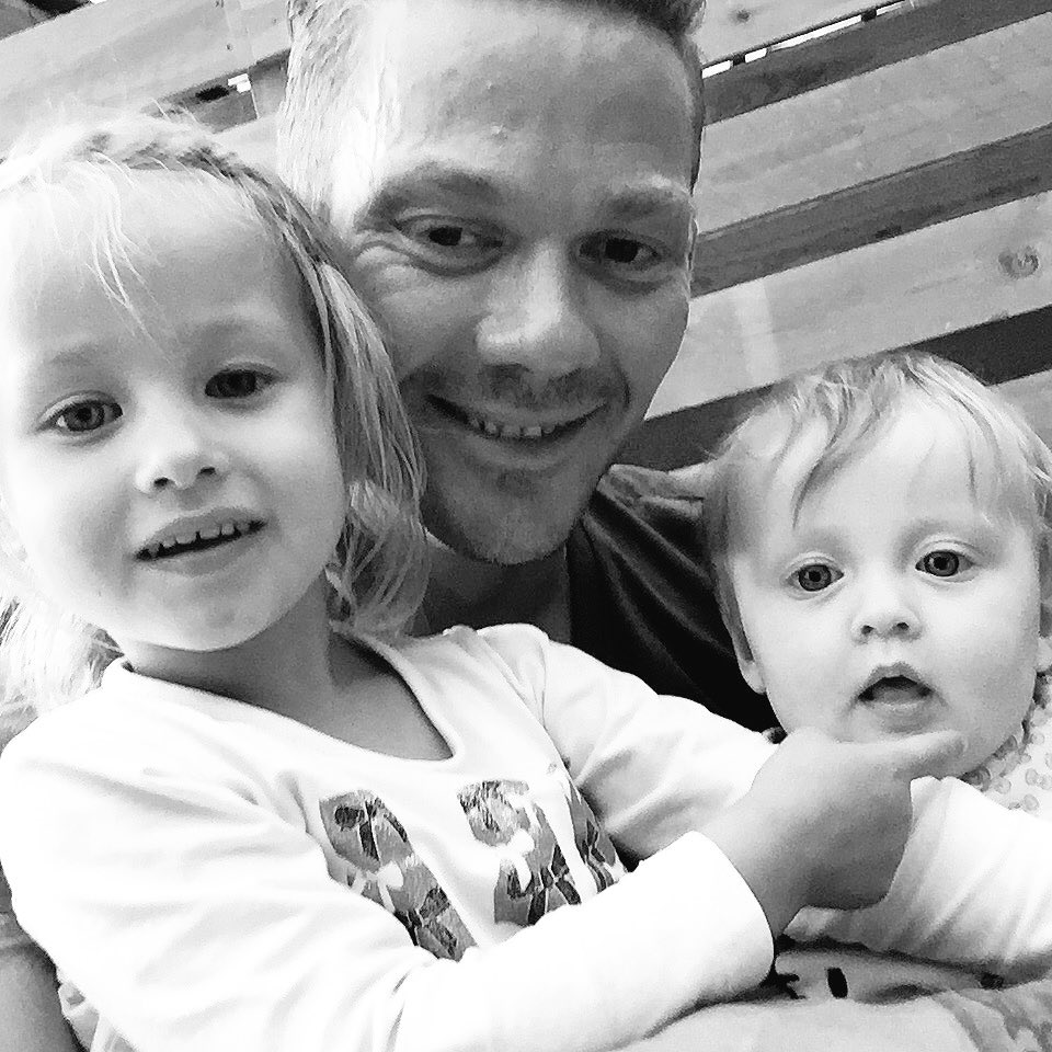 HelgiBech's tweet photo. #loveofmylife #mykids #debora #gudrid #funtime #happyfather #sweet #cutekids https://t.co/VAcTKsVCIO