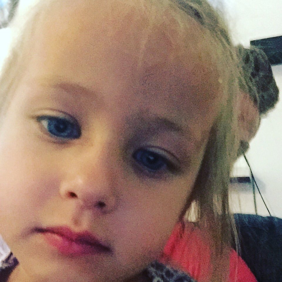 HelgiBech's tweet photo. #loveofmylife #mykids #debora #gudrid #funtime #happyfather #sweet #cutekids https://t.co/VAcTKsVCIO