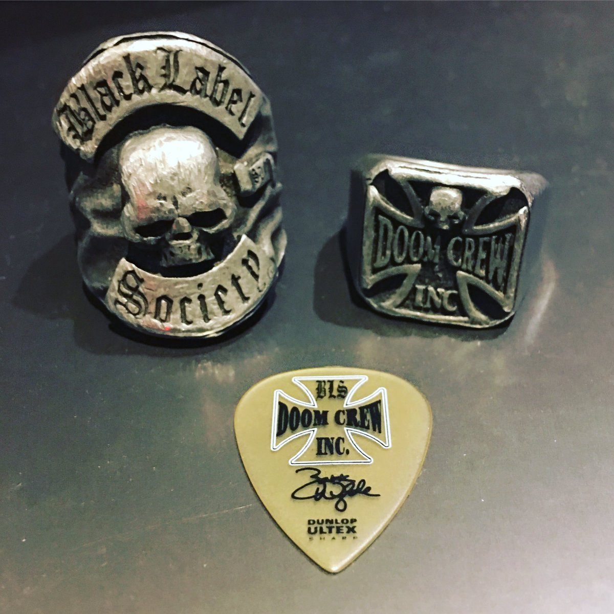 ZakkWyldeBLS's tweet photo. TONIGHT!!! The BOS II THUMB WRESTLING/DEADLIFT/BRATWURST EATING CHAMPIONSHIPS Rolls w/The UNCASVILLE,CT CHAPTER!!! https://t.co/yZbyzPfqWG