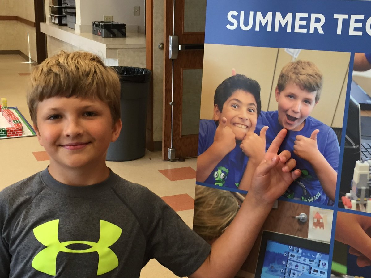 ClassroomAntics's tweet photo. Hey, this Tech Camper looks familiar! #techcampfun #summercamp #STEM https://t.co/VLCwDLglvs